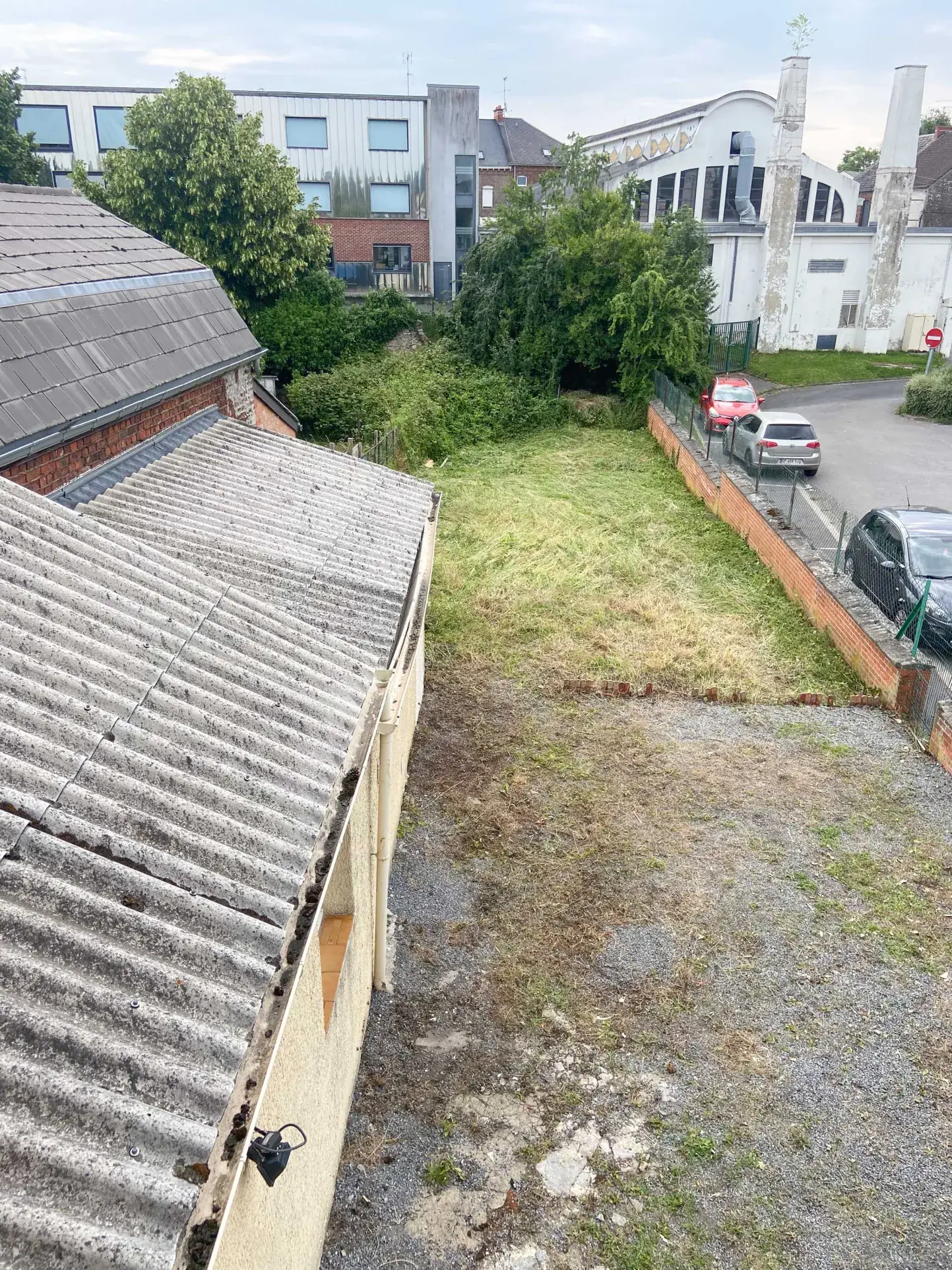 Maison 4 chambres à Jeumont avec jardin et grand potentiel 