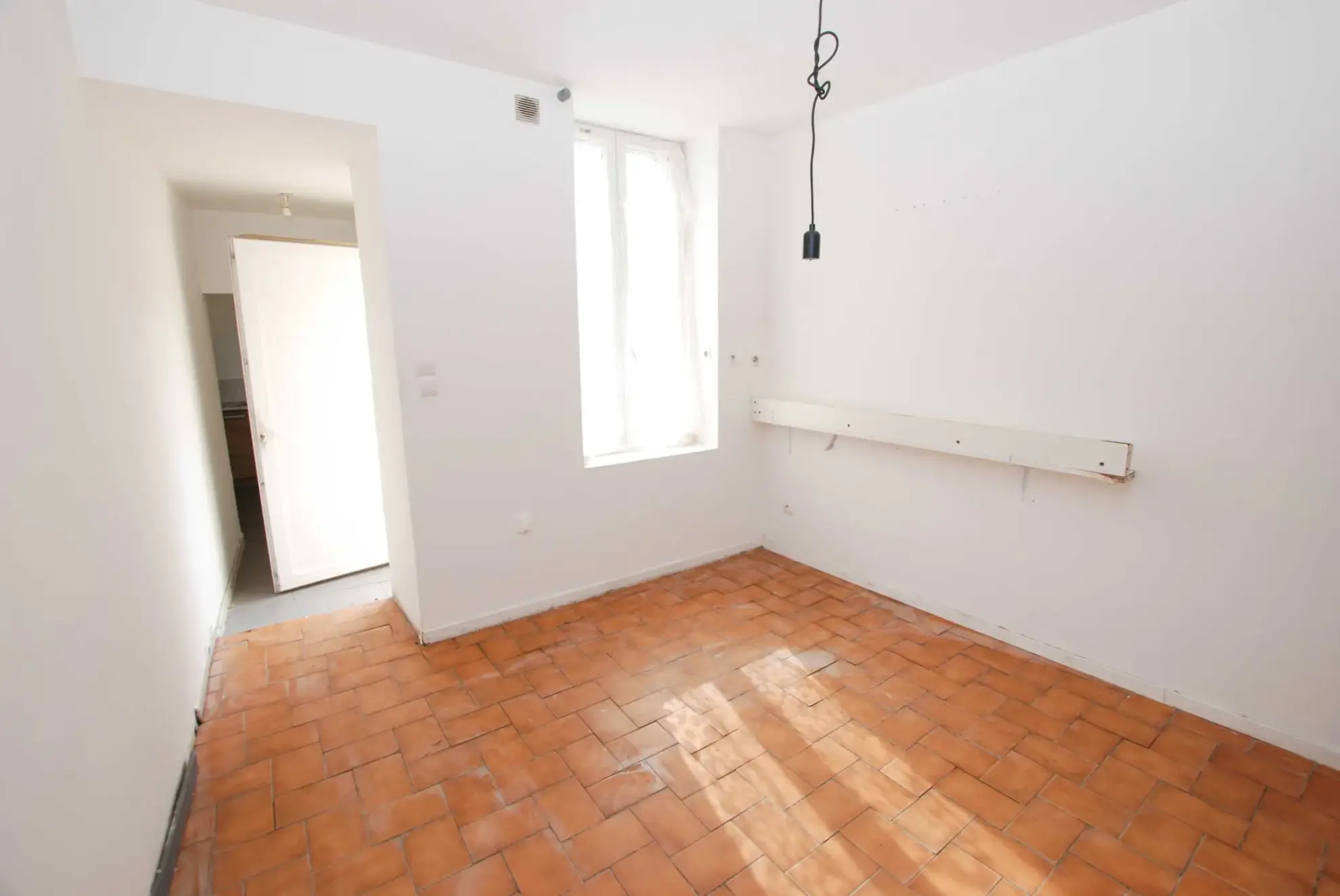 Maison 4 chambres à Jeumont avec jardin et grand potentiel 
