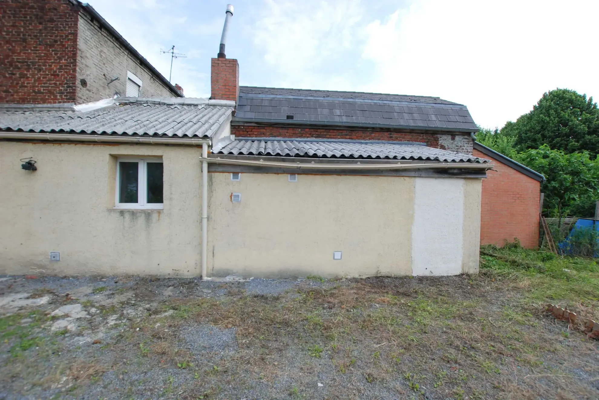 Maison 4 chambres à Jeumont avec jardin et grand potentiel 
