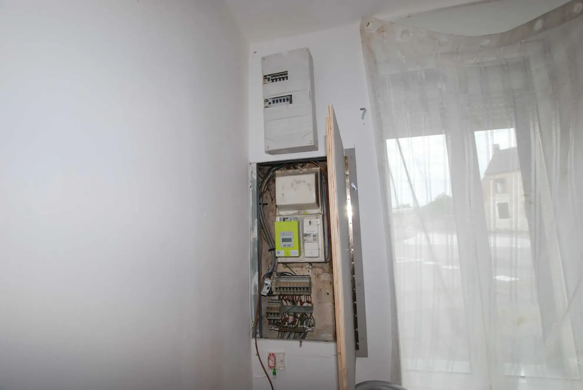 Maison 4 chambres à Jeumont avec jardin et grand potentiel 