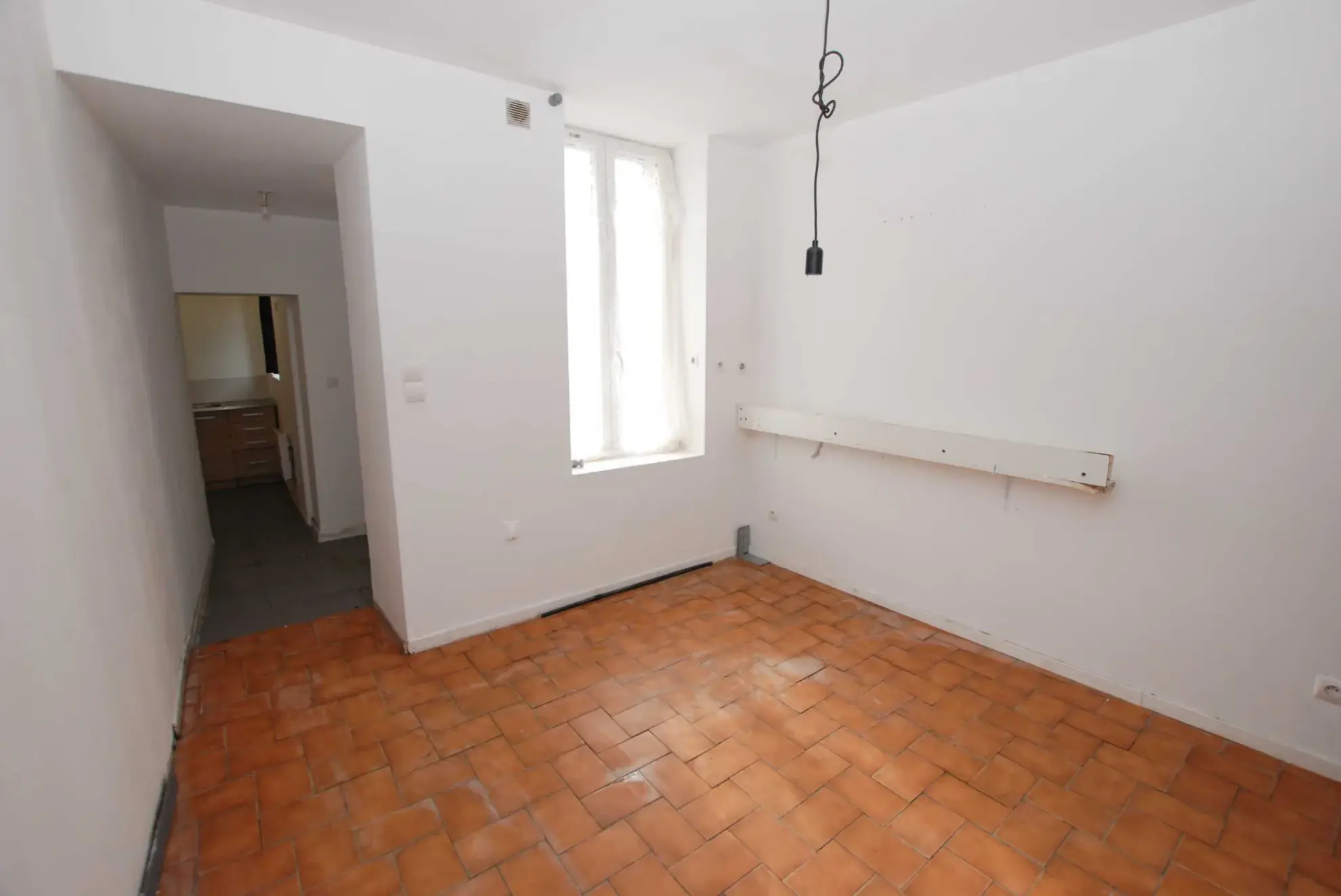 Maison 4 chambres à Jeumont avec jardin et grand potentiel 