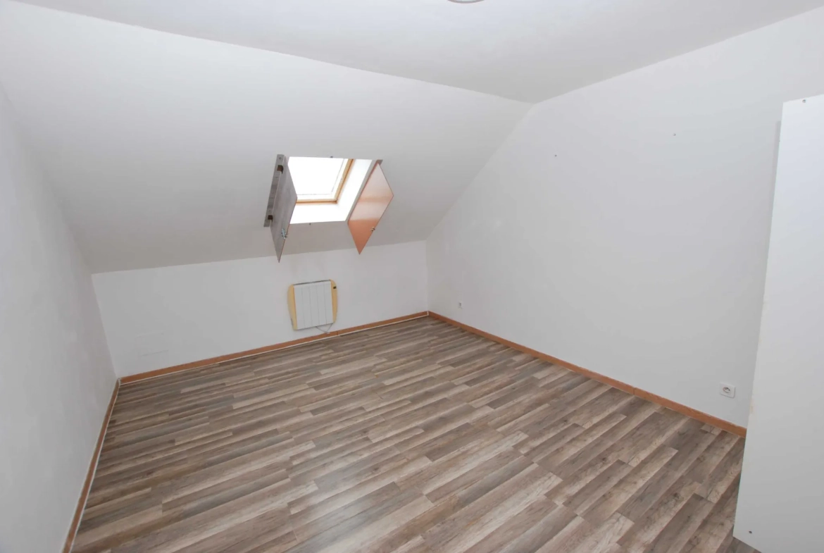 Maison 4 chambres à Jeumont avec jardin et grand potentiel 