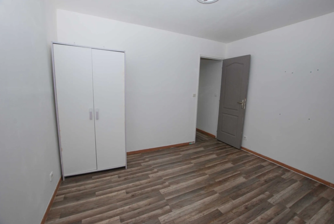 Maison 4 chambres à Jeumont avec jardin et grand potentiel 