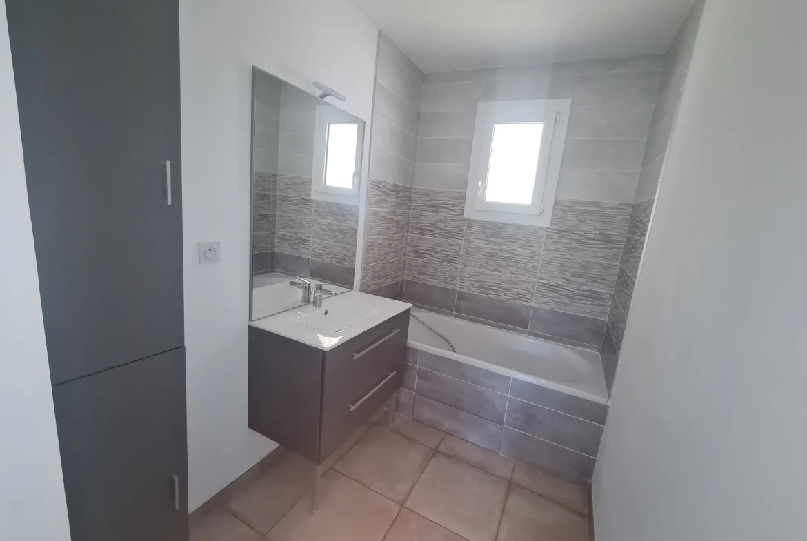 Maison de village à rafraîchir à Conques-sur-Orbiel - 113,14 m2 avec potentiel de rénovation 