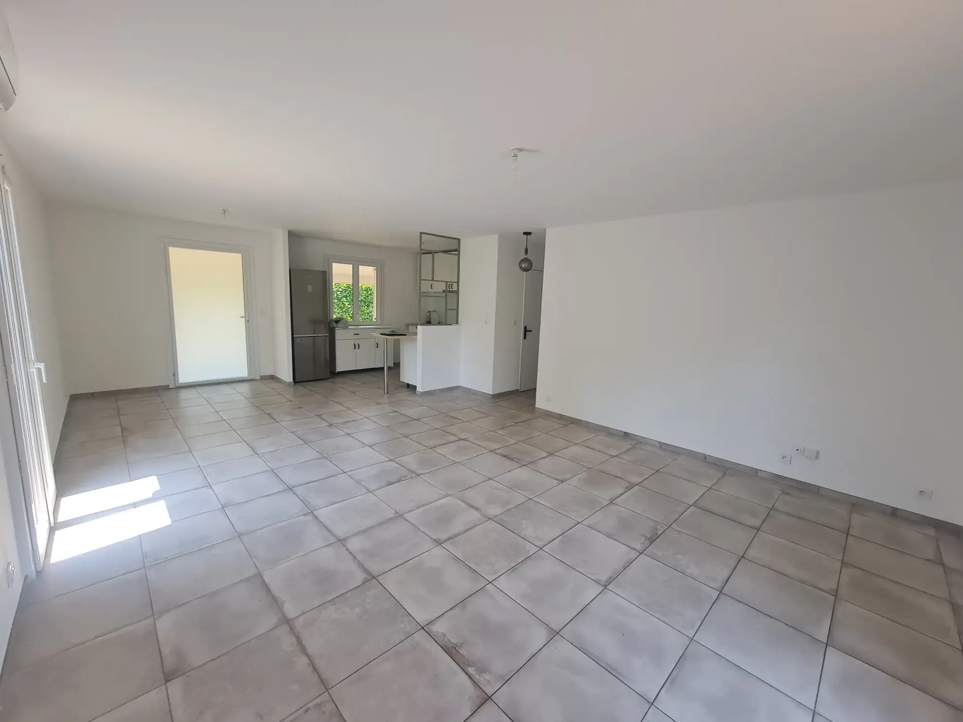 Maison de village à rafraîchir à Conques-sur-Orbiel - 113,14 m2 avec potentiel de rénovation 