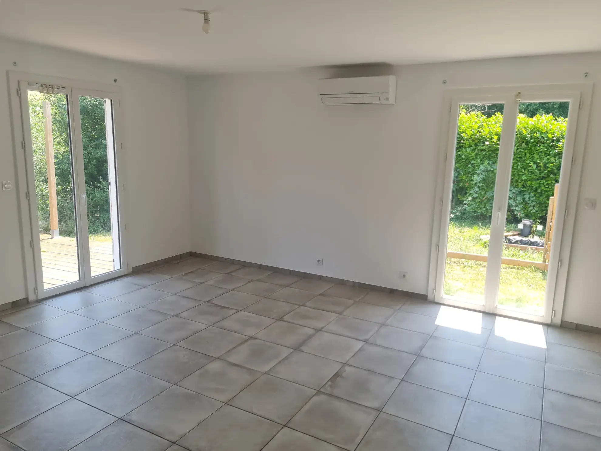 Maison de village à rafraîchir à Conques-sur-Orbiel - 113,14 m2 avec potentiel de rénovation 