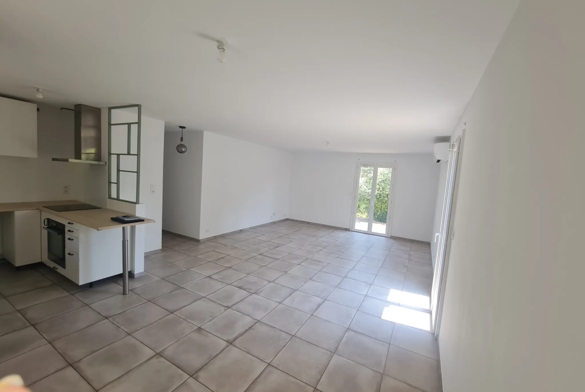 Maison de village à rafraîchir à Conques-sur-Orbiel - 113,14 m2 avec potentiel de rénovation 