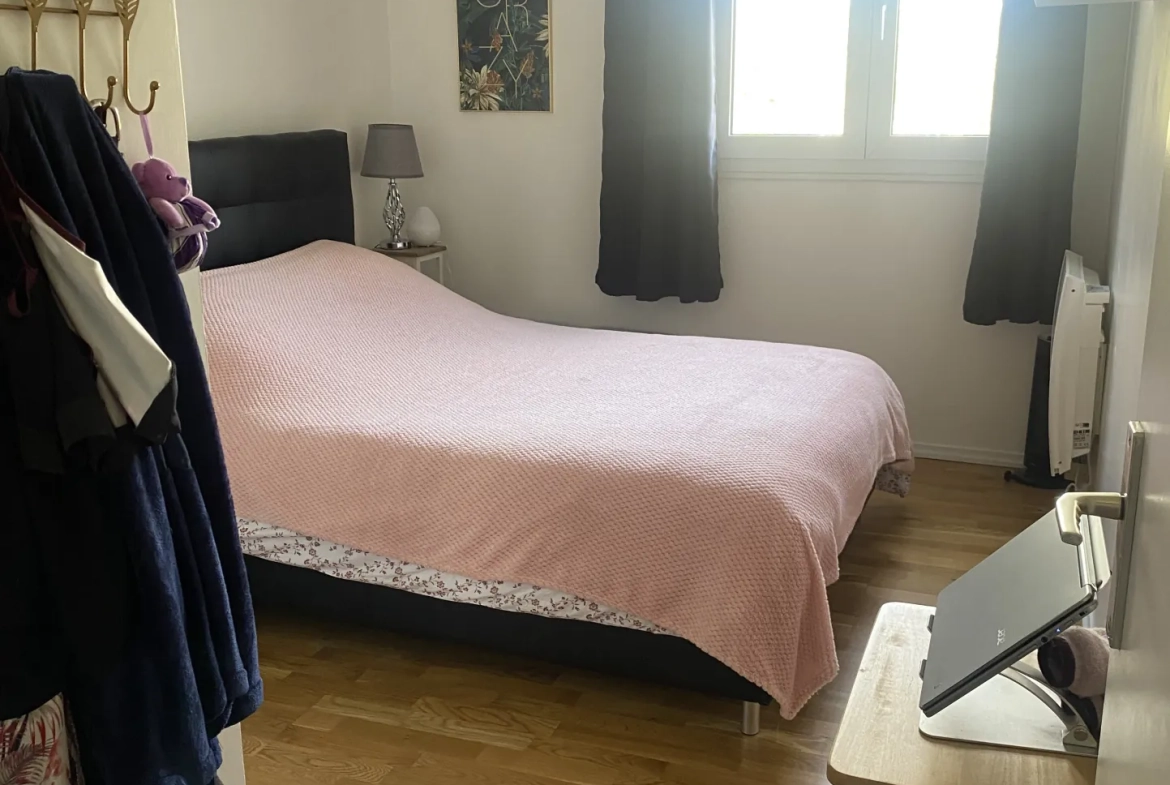 Appartement à vendre à Taverny avec balcon, rénové e et box en sous-sol 