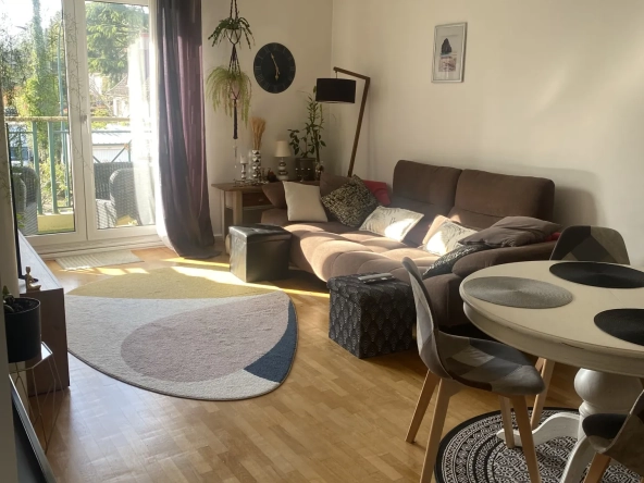 Appartement à vendre à Taverny avec balcon, rénové e et box en sous-sol