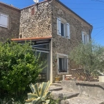Maison de village en pierre avec logement indépendant à Sauzet, proche Nîmes