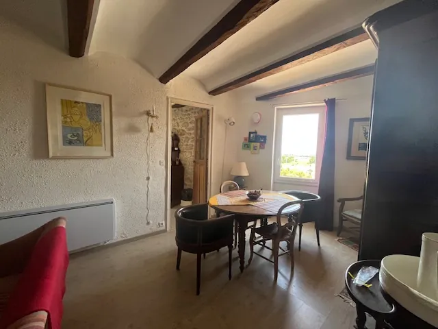 Maison de village en pierre avec logement indépendant à Sauzet, proche Nîmes 
