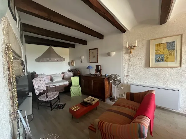 Maison de village en pierre avec logement indépendant à Sauzet, proche Nîmes 