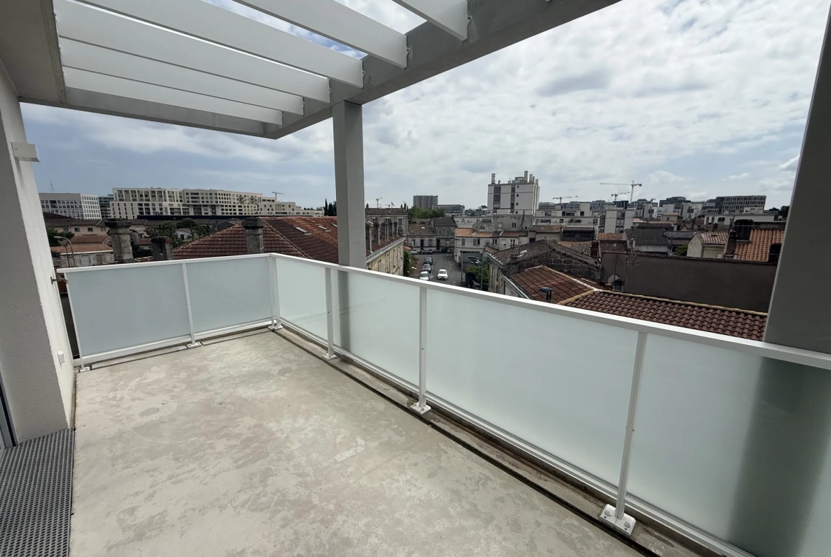 Appartement T3 avec terrasse à Bordeaux Gare Saint Jean - Idéal Investissement 