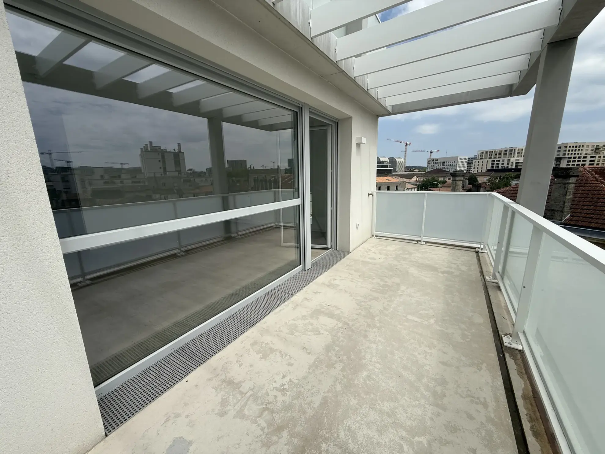 Appartement T3 avec terrasse à Bordeaux Gare Saint Jean - Idéal Investissement 