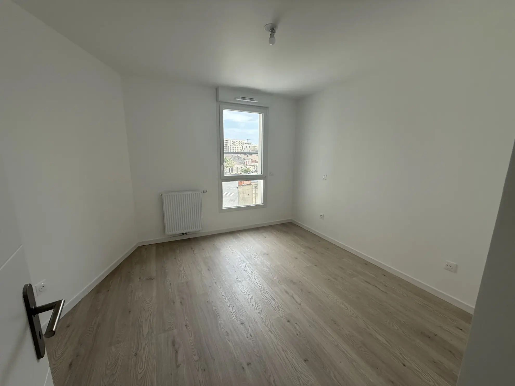 Appartement T3 avec terrasse à Bordeaux Gare Saint Jean - Idéal Investissement 