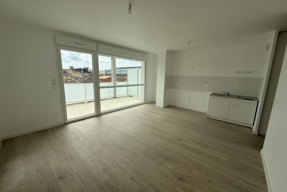 Appartement T3 avec terrasse à Bordeaux Gare Saint Jean - Idéal Investissement 