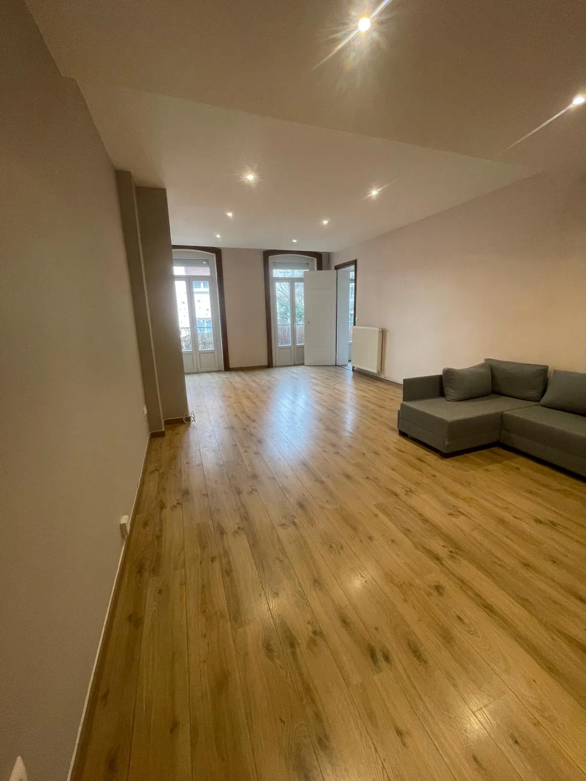 Spacieux appartement de 121 m² avec 3 chambres à Saint-Étienne - Dernier étage avec ascenseur 