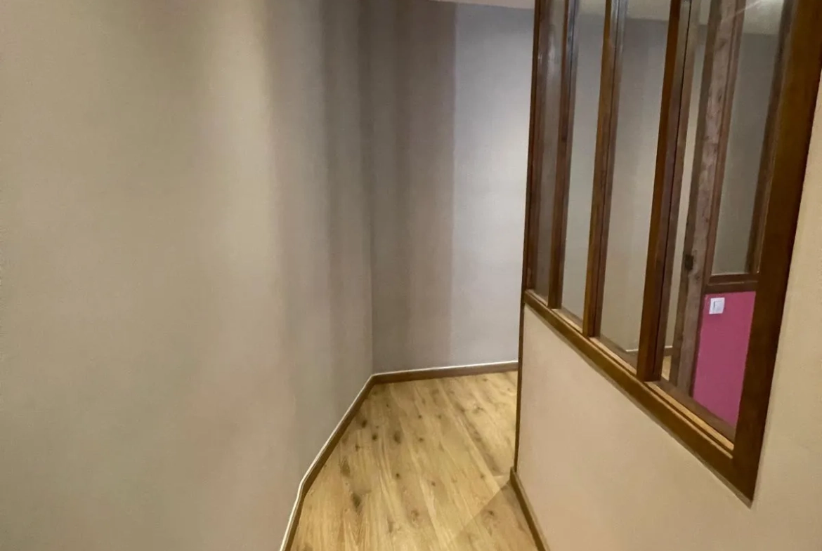 Spacieux appartement de 121 m² avec 3 chambres à Saint-Étienne - Dernier étage avec ascenseur 