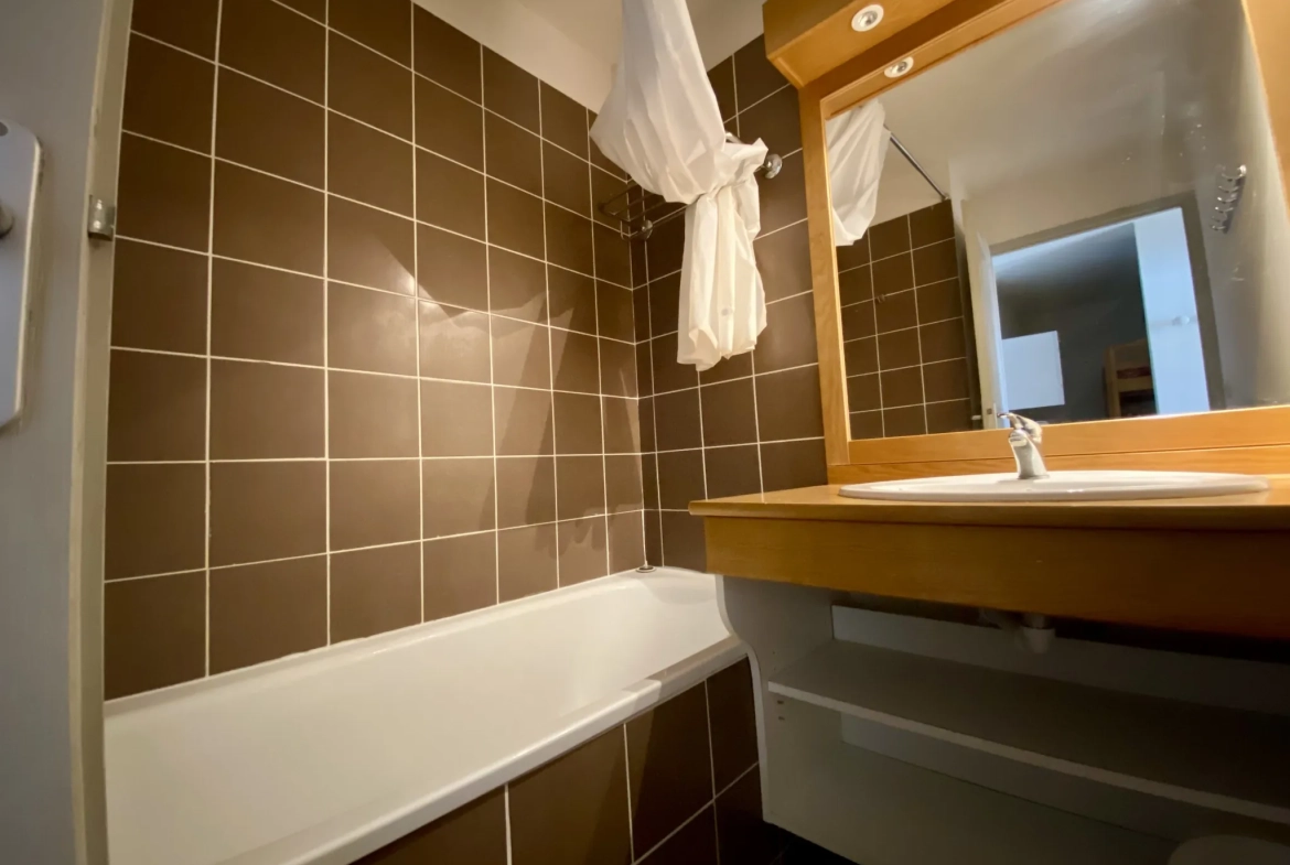 Appartement T2 cabine à vendre à Albiez Montrond, station de ski dans les Alpes 