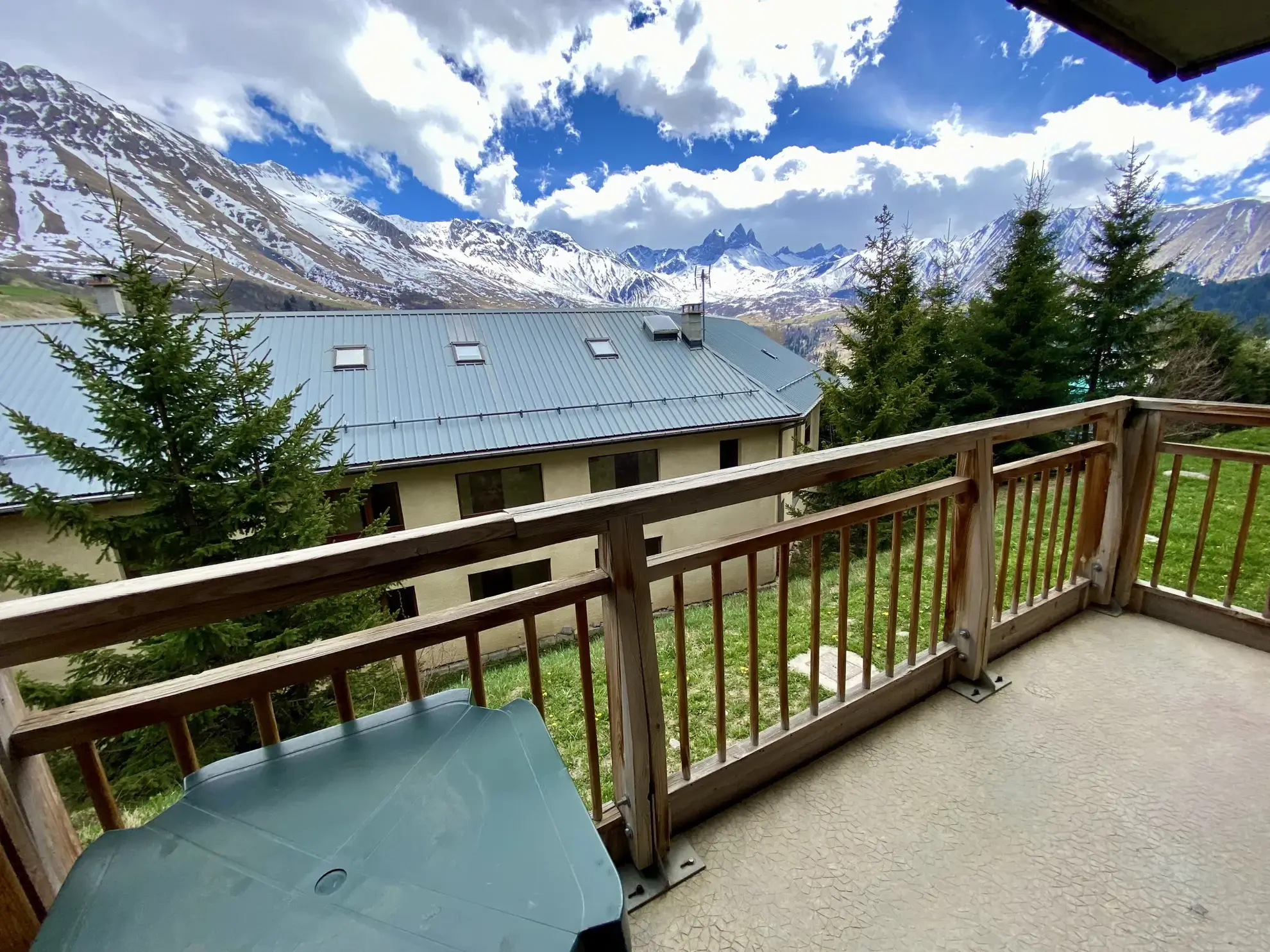 Appartement T2 cabine à vendre à Albiez Montrond, station de ski dans les Alpes 