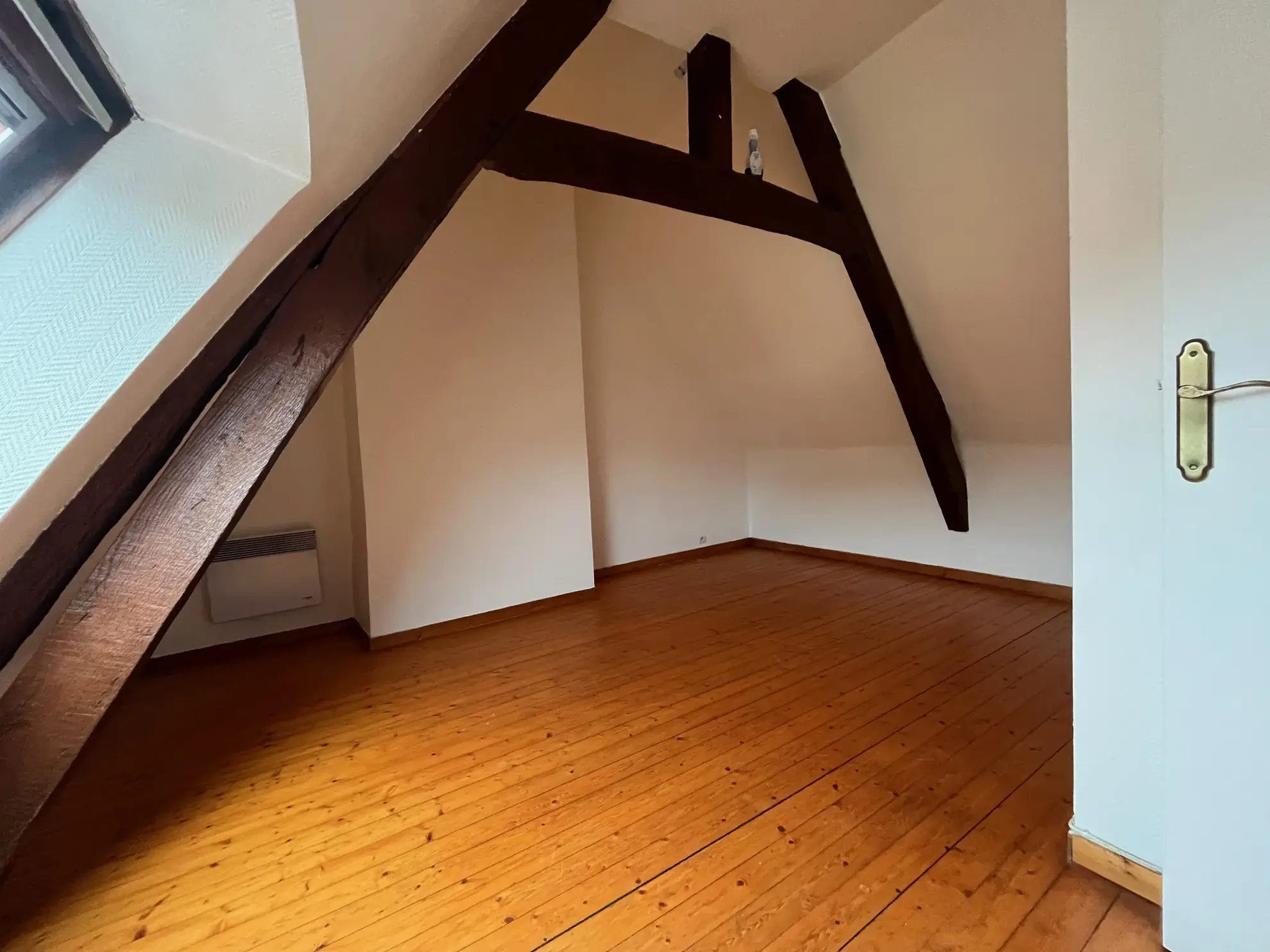 Appartement de 50 m² à Clermont avec garage privé, proche centre-ville 