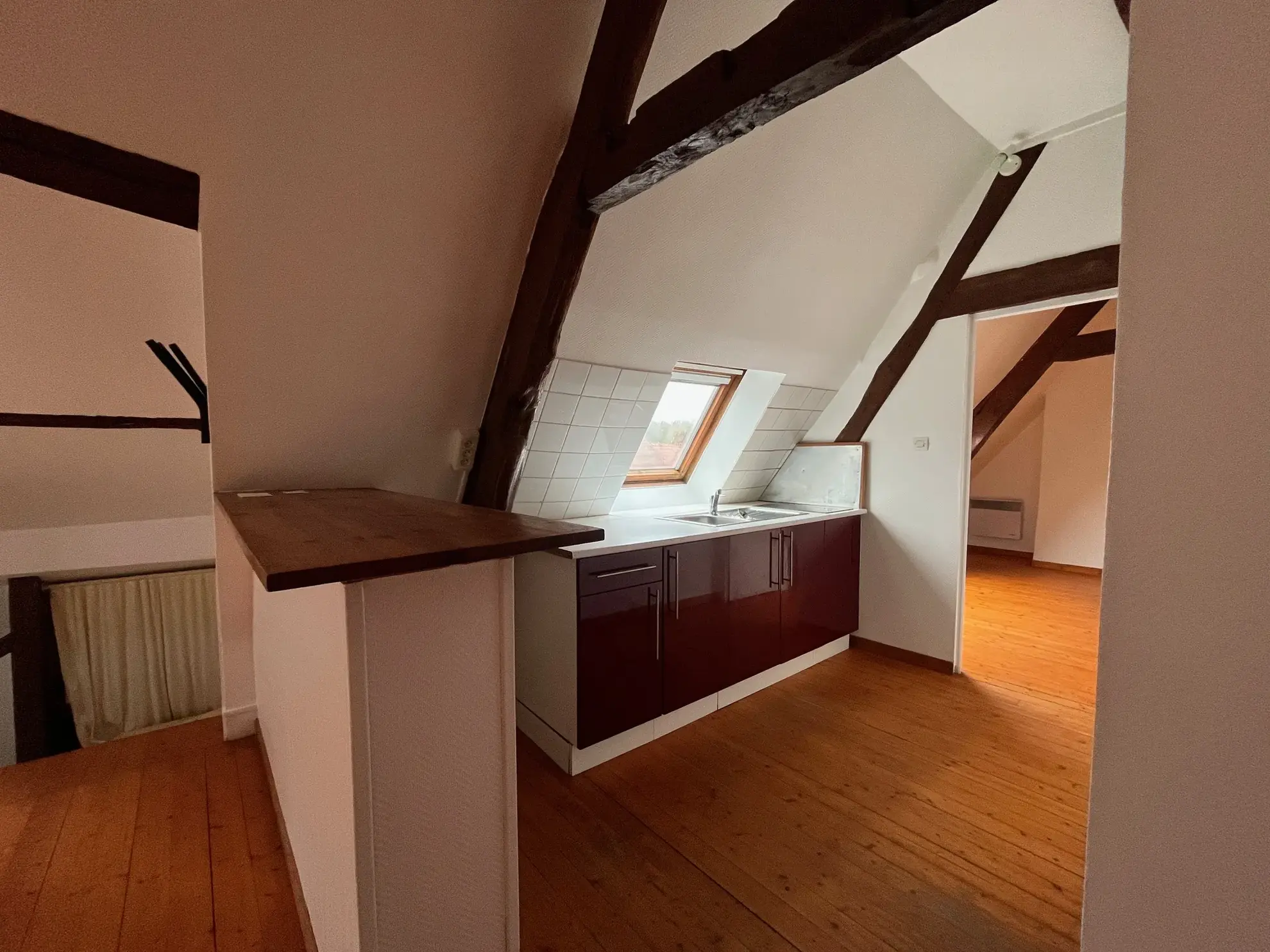 Appartement de 50 m² à Clermont avec garage privé, proche centre-ville 