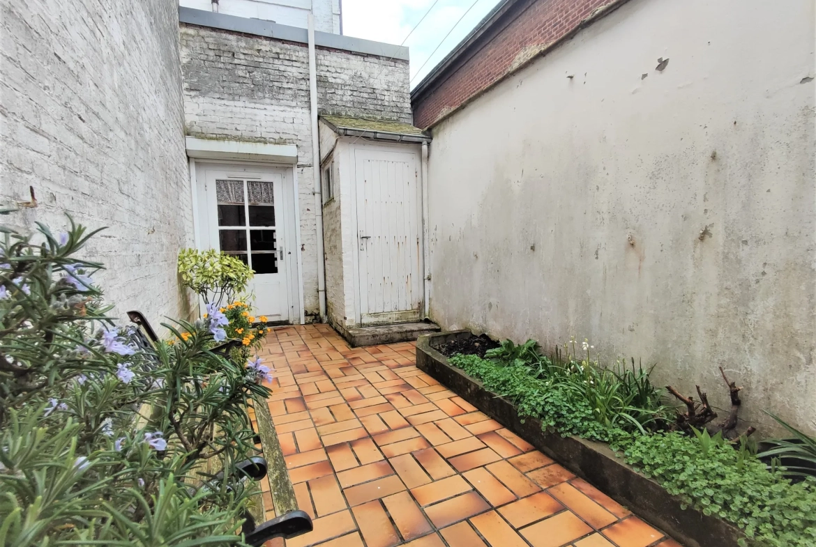 Maison typique du Tréport avec petit extérieur et potentiel à saisir 