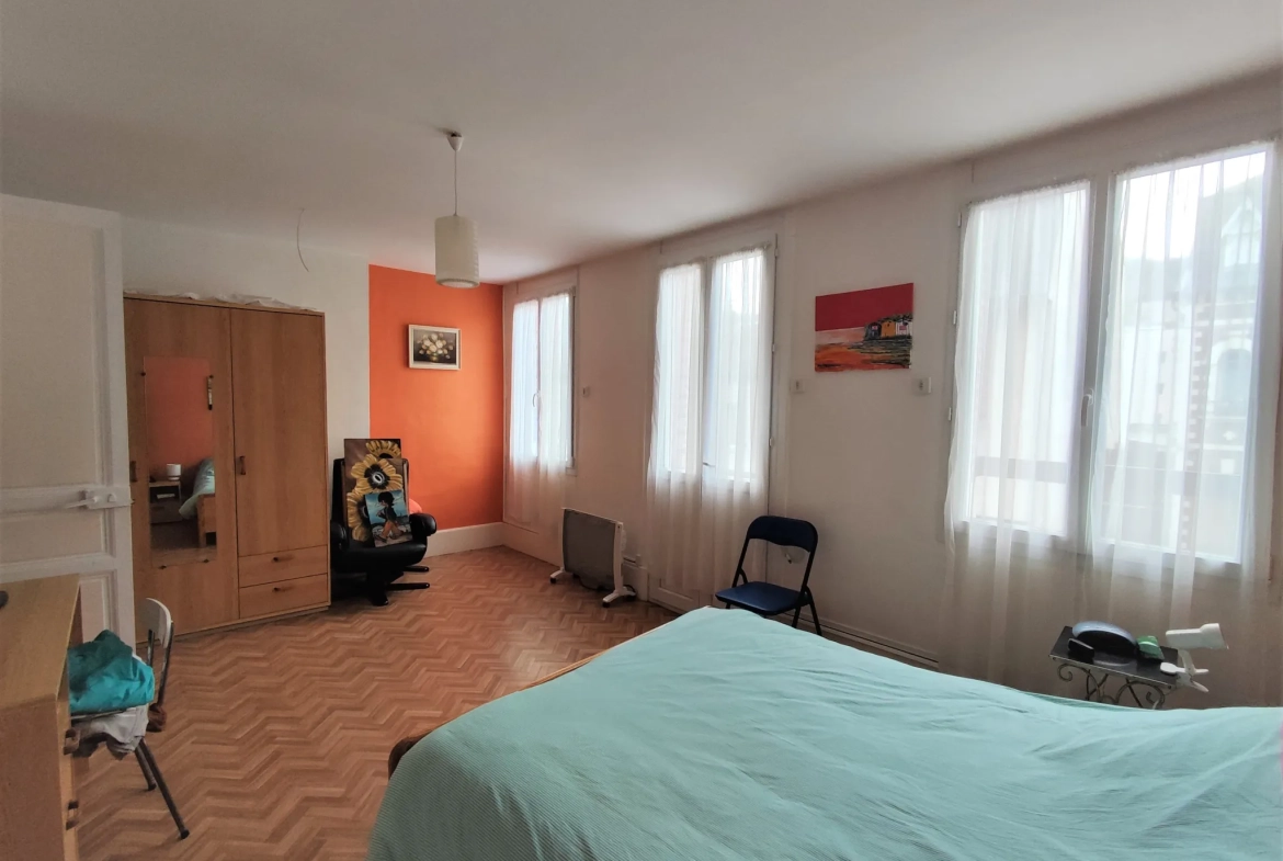 Maison typique du Tréport avec petit extérieur et potentiel à saisir 
