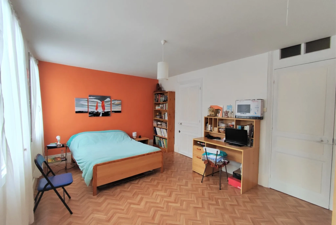 Maison typique du Tréport avec petit extérieur et potentiel à saisir 