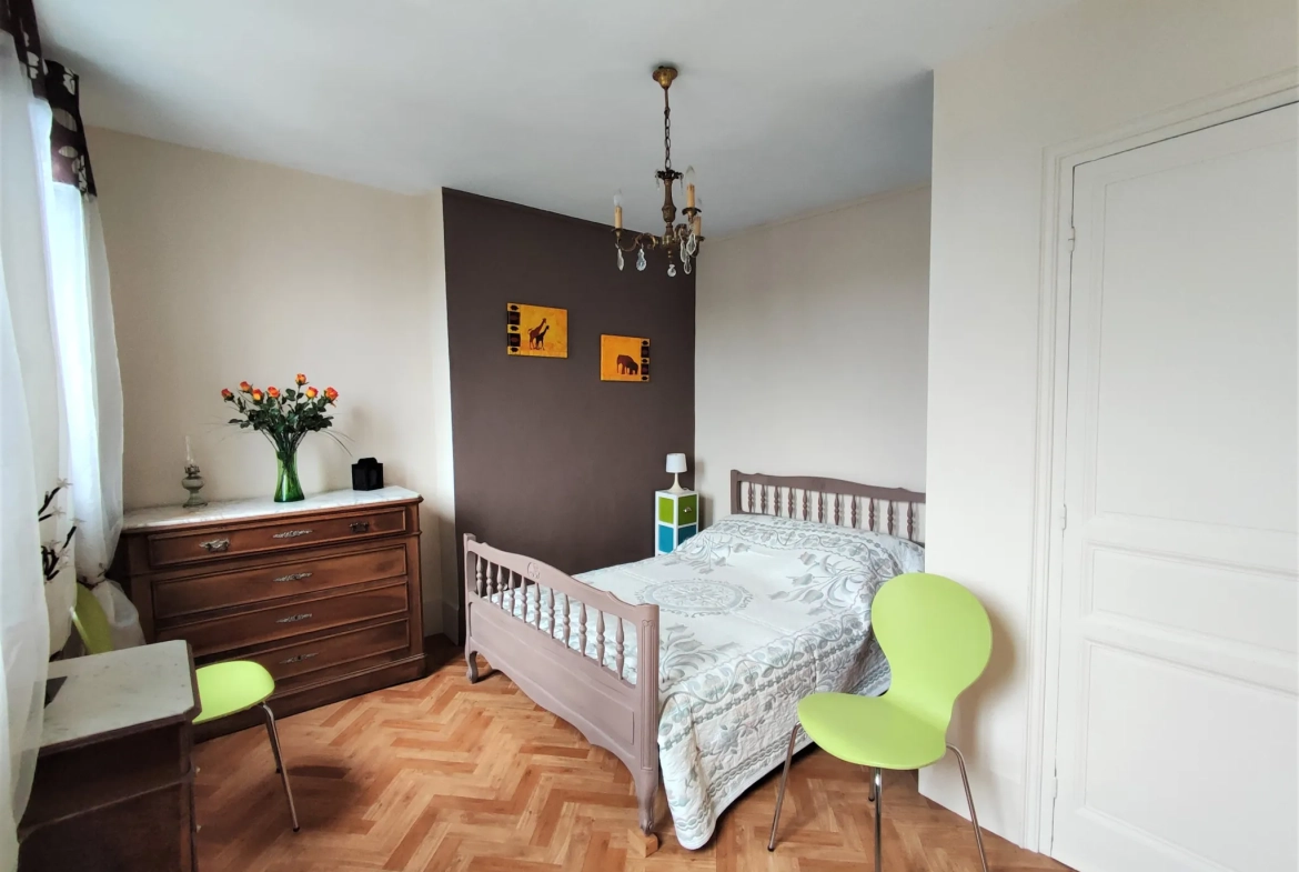 Maison typique du Tréport avec petit extérieur et potentiel à saisir 