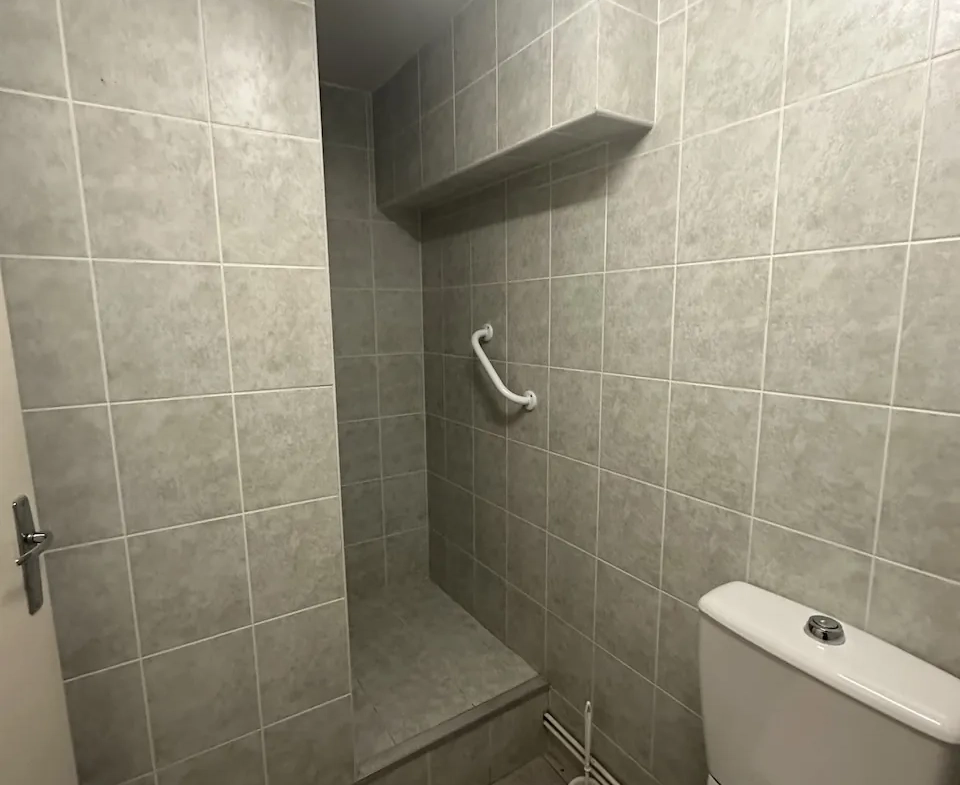 Immeuble résidentiel locatif à Marcigny avec plusieurs appartements en location 