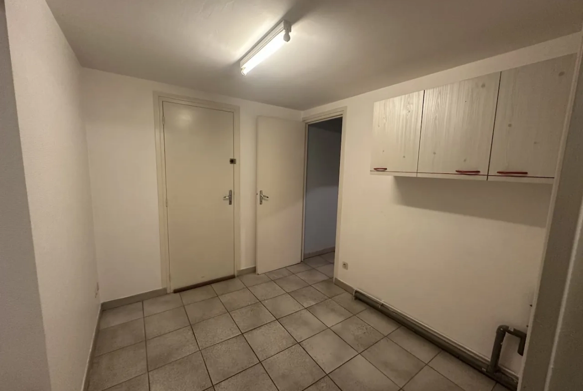 Immeuble résidentiel locatif à Marcigny avec plusieurs appartements en location 