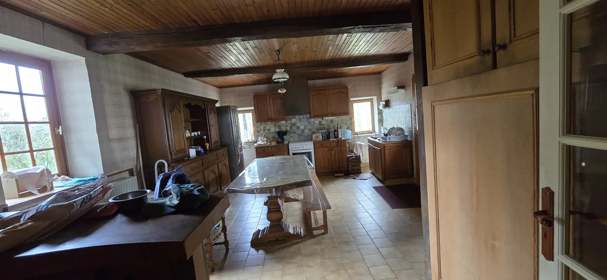 Maison de ville à Oucques avec grange, jardin et potentiel d'aménagement 