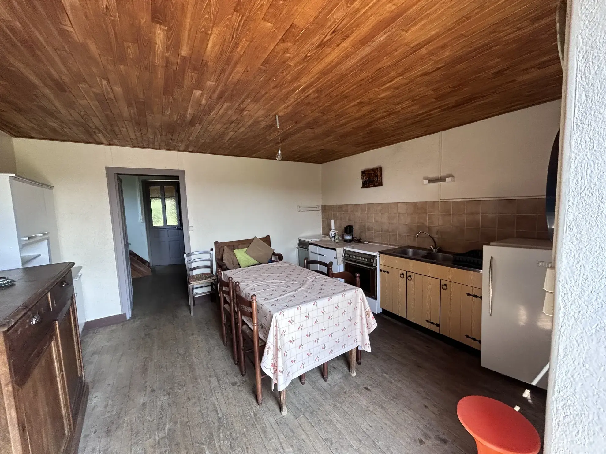 Maison en pierre à Servières-le-Château avec jardin privé - 2 chambres 