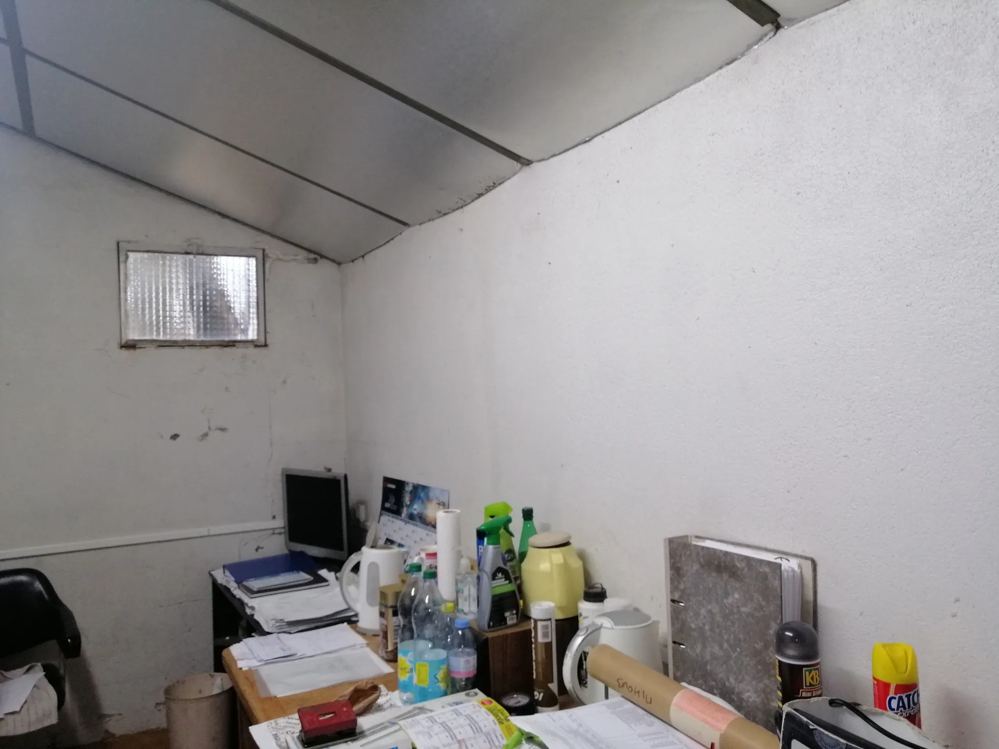 Local industriel à Nevers Sud avec terrain de 2172 m² et accès double rue 