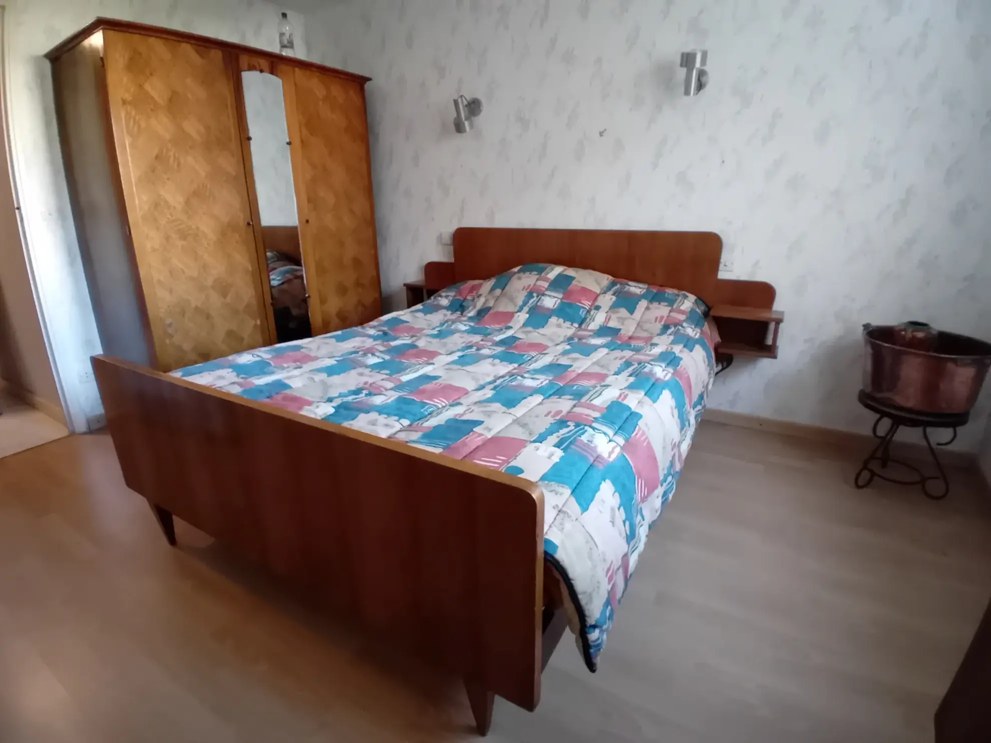 Maison familiale à Millau avec 4 chambres, jardin et garage - Secteur Millau 