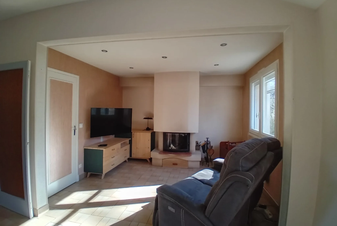Maison familiale à Millau avec 4 chambres, jardin et garage - Secteur Millau 