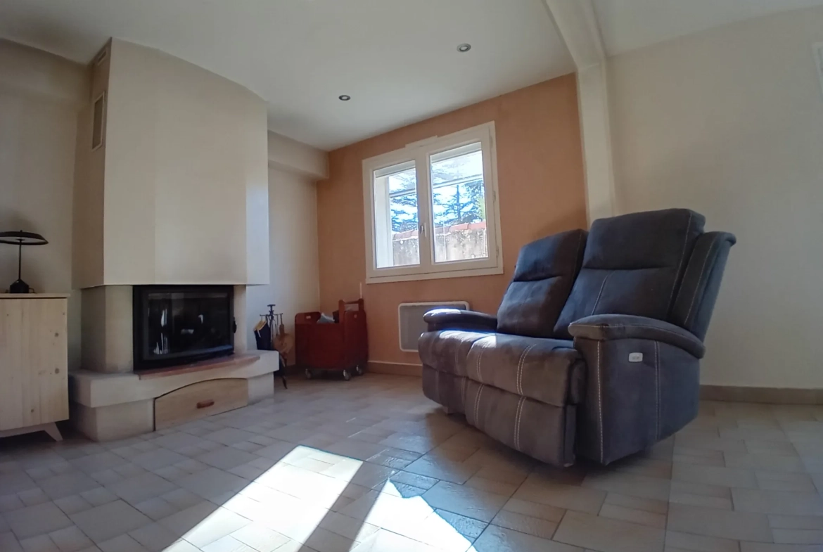 Maison familiale à Millau avec 4 chambres, jardin et garage - Secteur Millau 