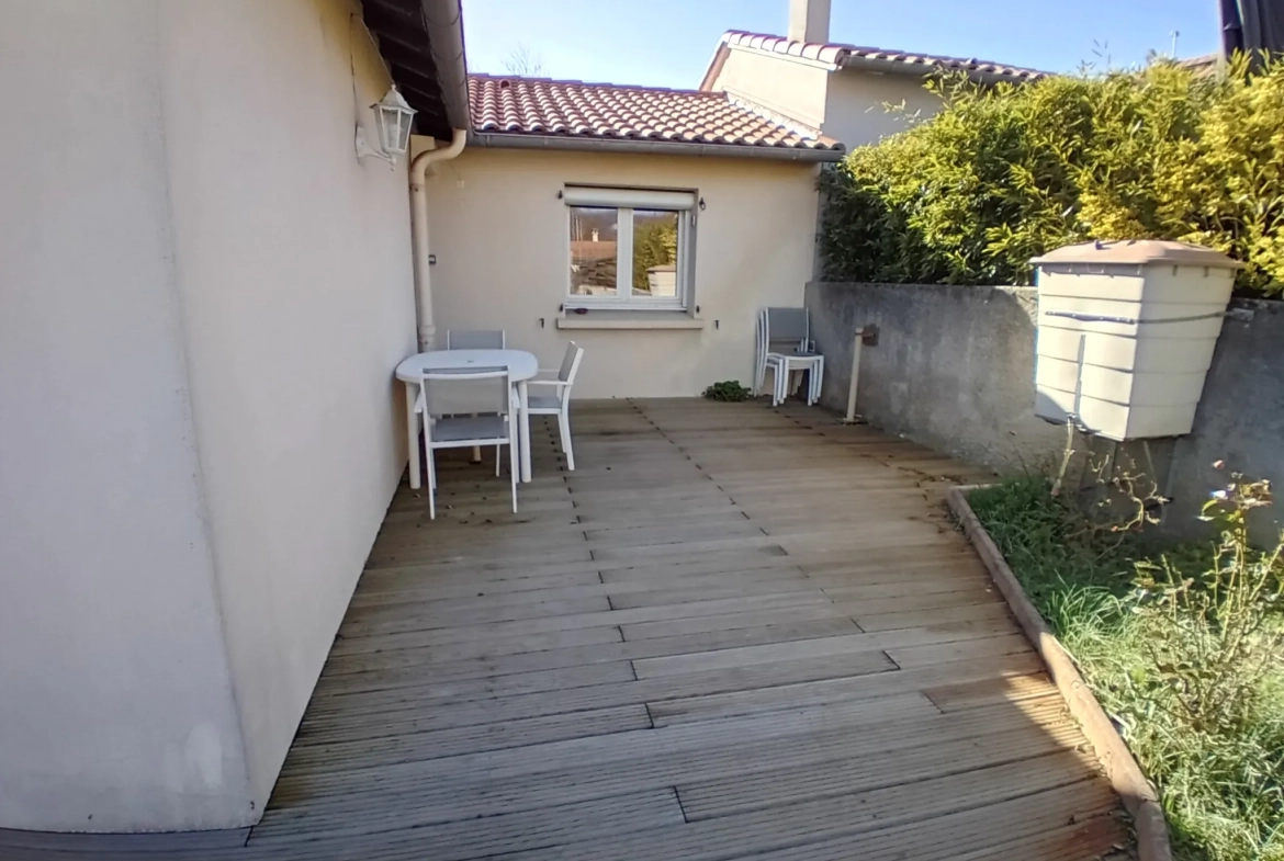 Maison familiale à Millau avec 4 chambres, jardin et garage - Secteur Millau 