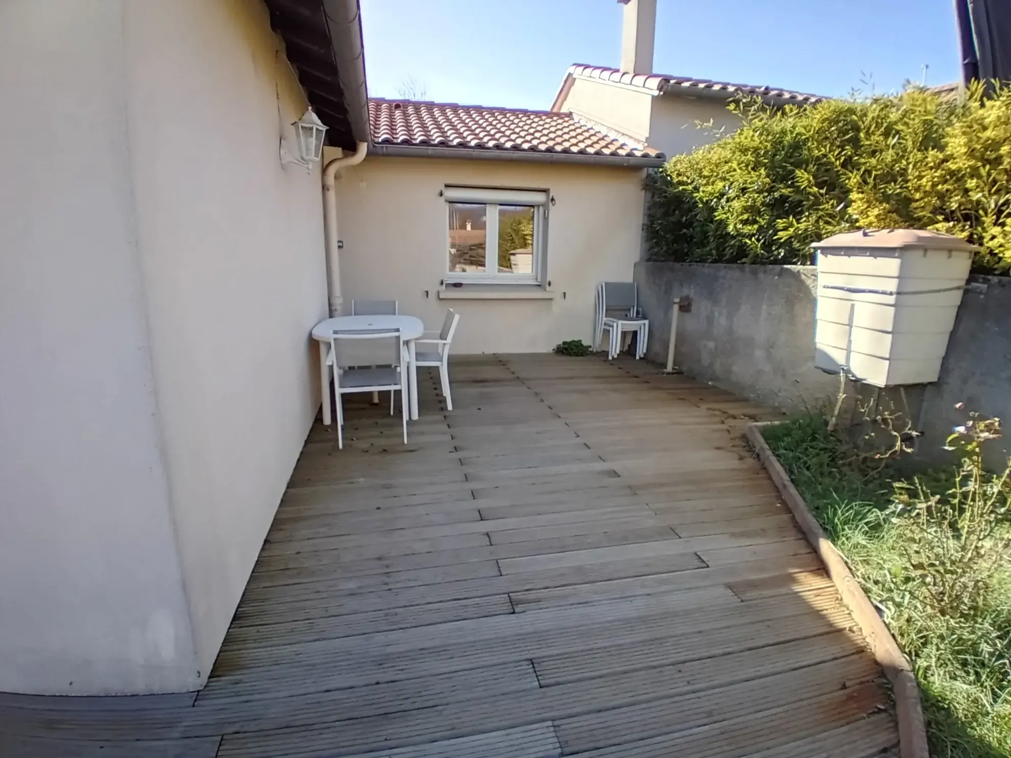 Maison familiale à Millau avec 4 chambres, jardin et garage - Secteur Millau 