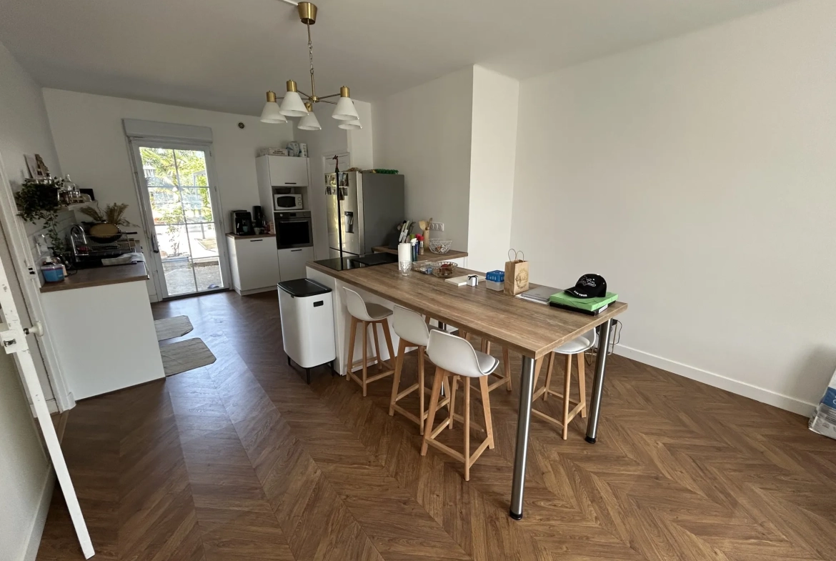 Magnifique maison de caractère de 195 m² à Puy-Guillaume proche centre-ville 