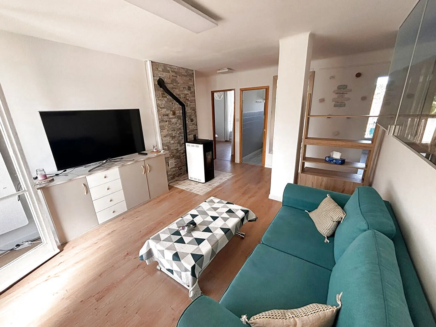 Appartement 3 pièces lumineux à Gardanne - Dernier étage avec Vue Sans Vis-à-vis 