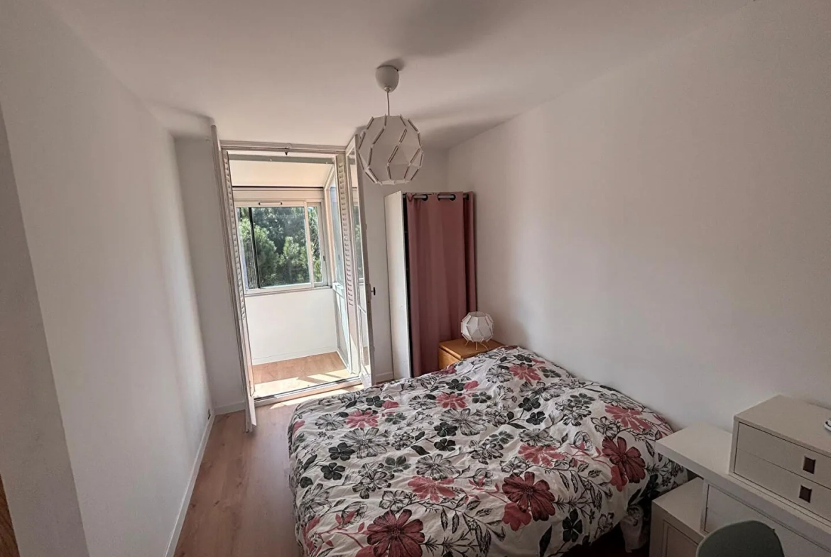 Appartement 3 pièces lumineux à Gardanne - Dernier étage avec Vue Sans Vis-à-vis 