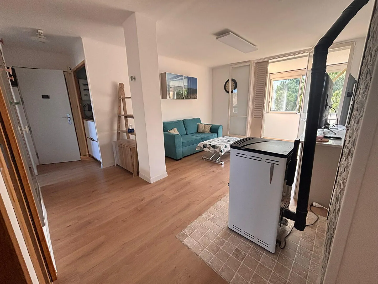 Appartement 3 pièces lumineux à Gardanne - Dernier étage avec Vue Sans Vis-à-vis 