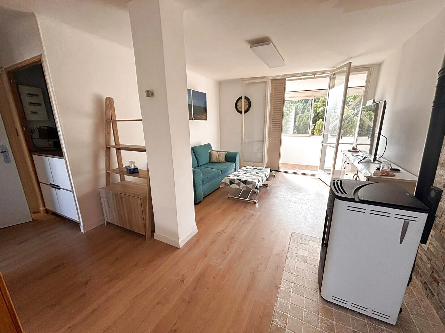 Appartement 3 pièces lumineux à Gardanne - Dernier étage avec Vue Sans Vis-à-vis 