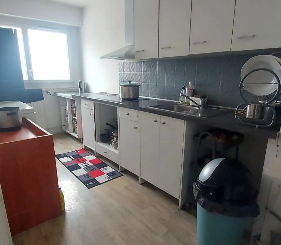 Appartement T4 avec 3 chambres à Montmagny, loué, parking et cave, bon placement immobilier 