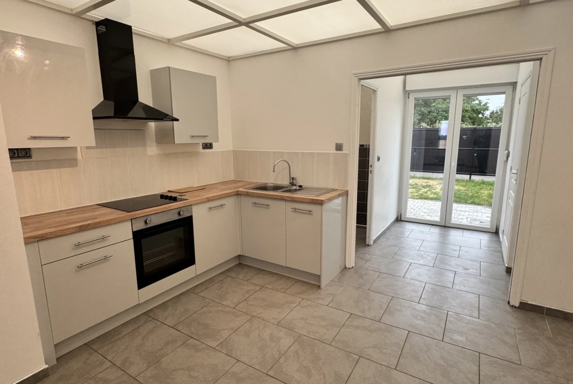 Maison rénovée à Helesmes avec terrasse et 2 chambres - Idéal cadre de vie paisible 
