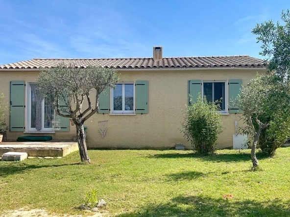 Charmante villa de plain-pied de 80 m² à Saint Théodorit avec grand terrain paysager