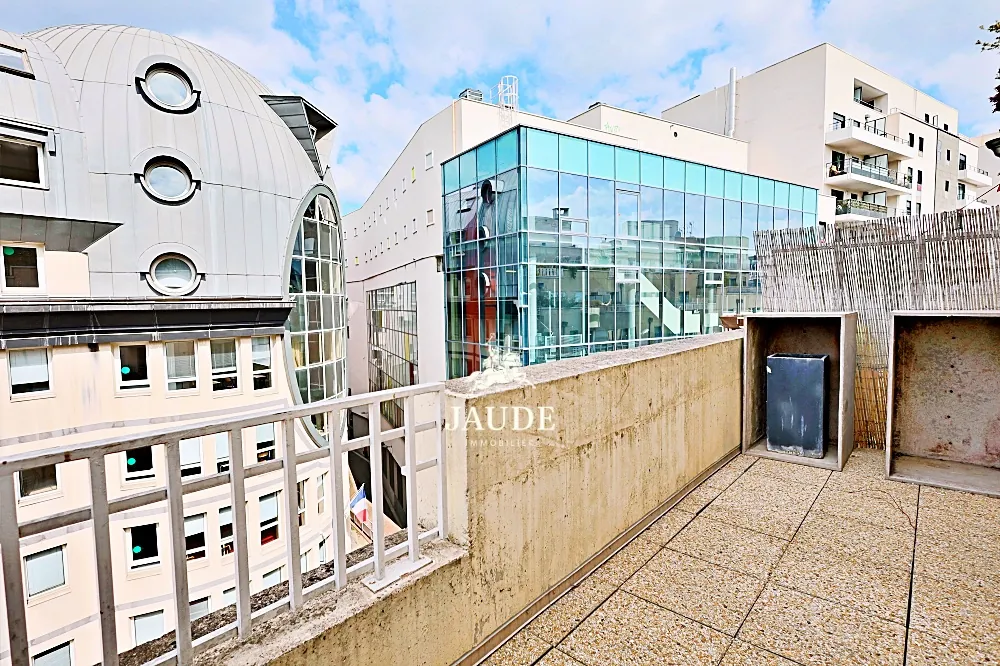 Appartement T3 avec terrasse et vue dégagée au centre de Clermont-Ferrand 