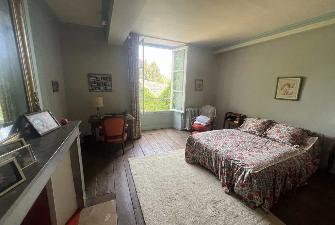 Belle maison de caractère à Montbard avec jardin, garage et proximité gare TGV 